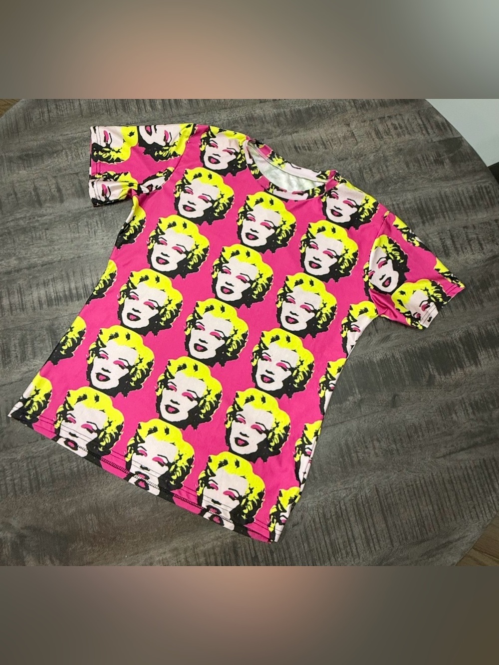 VINTAGE/Pop Art Pink & Yellow Graphic Tee - Picture 5 of 5